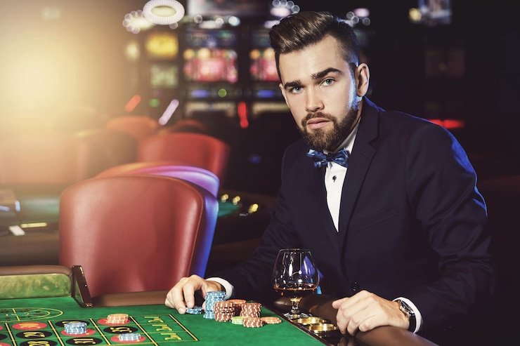 Simbol keamanan digital dan perlindungan data akun pengguna viralbet88